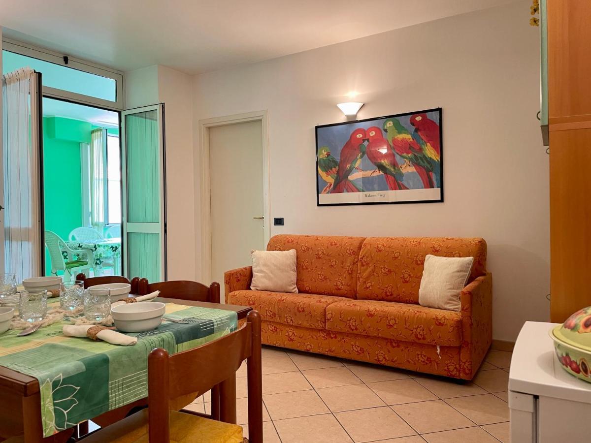 Ferienwohnung 20 Metri Dal Mare Il Fascino Del Centro Storico. Loano Exterior foto