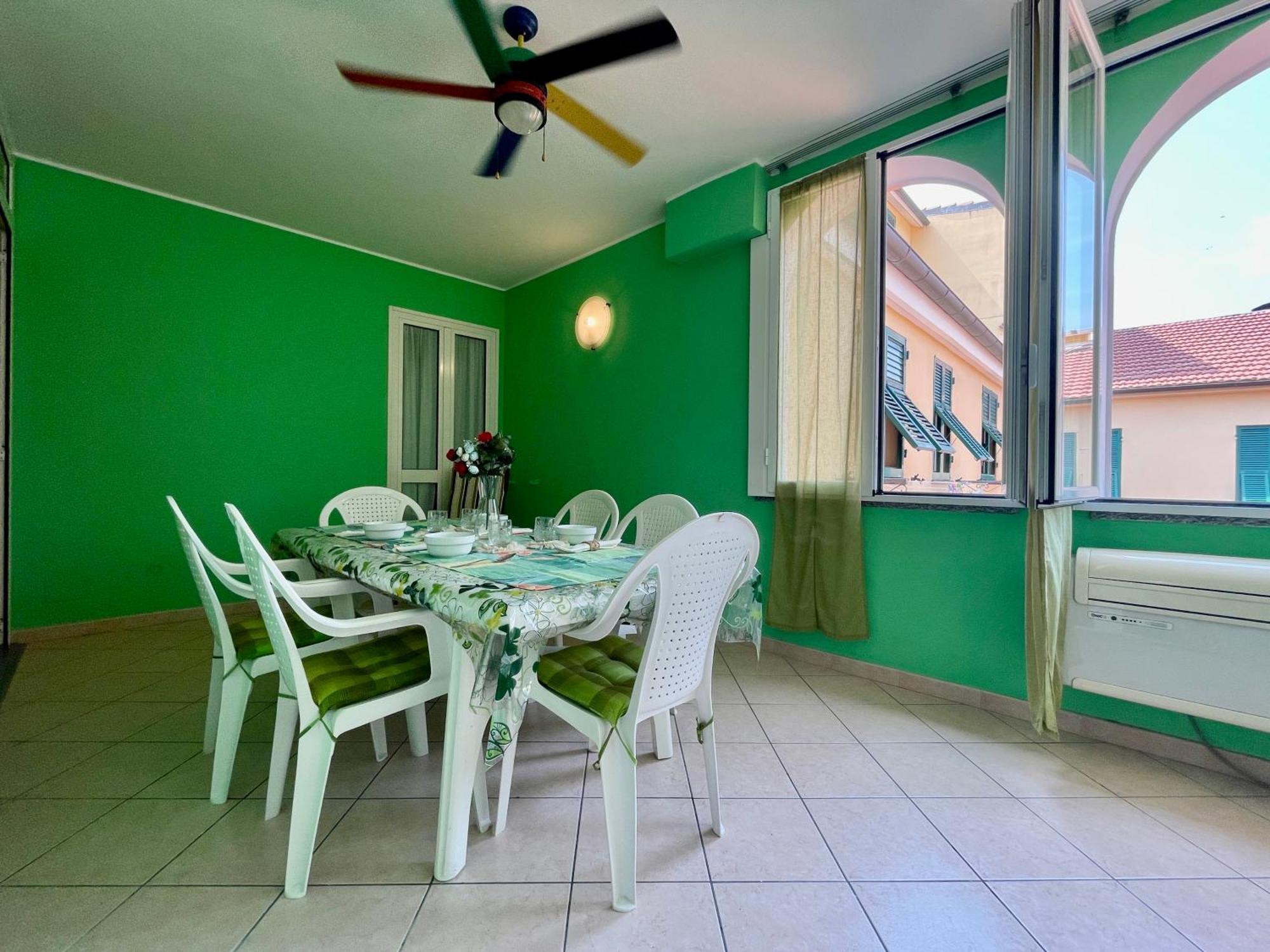 Ferienwohnung 20 Metri Dal Mare Il Fascino Del Centro Storico. Loano Exterior foto